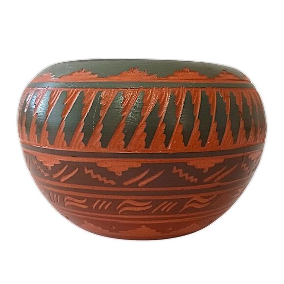 Navajo Etched Pottery Bowl Pot Mini Red Clay Native American Signed RV Handmade. - Picture 8 of 15